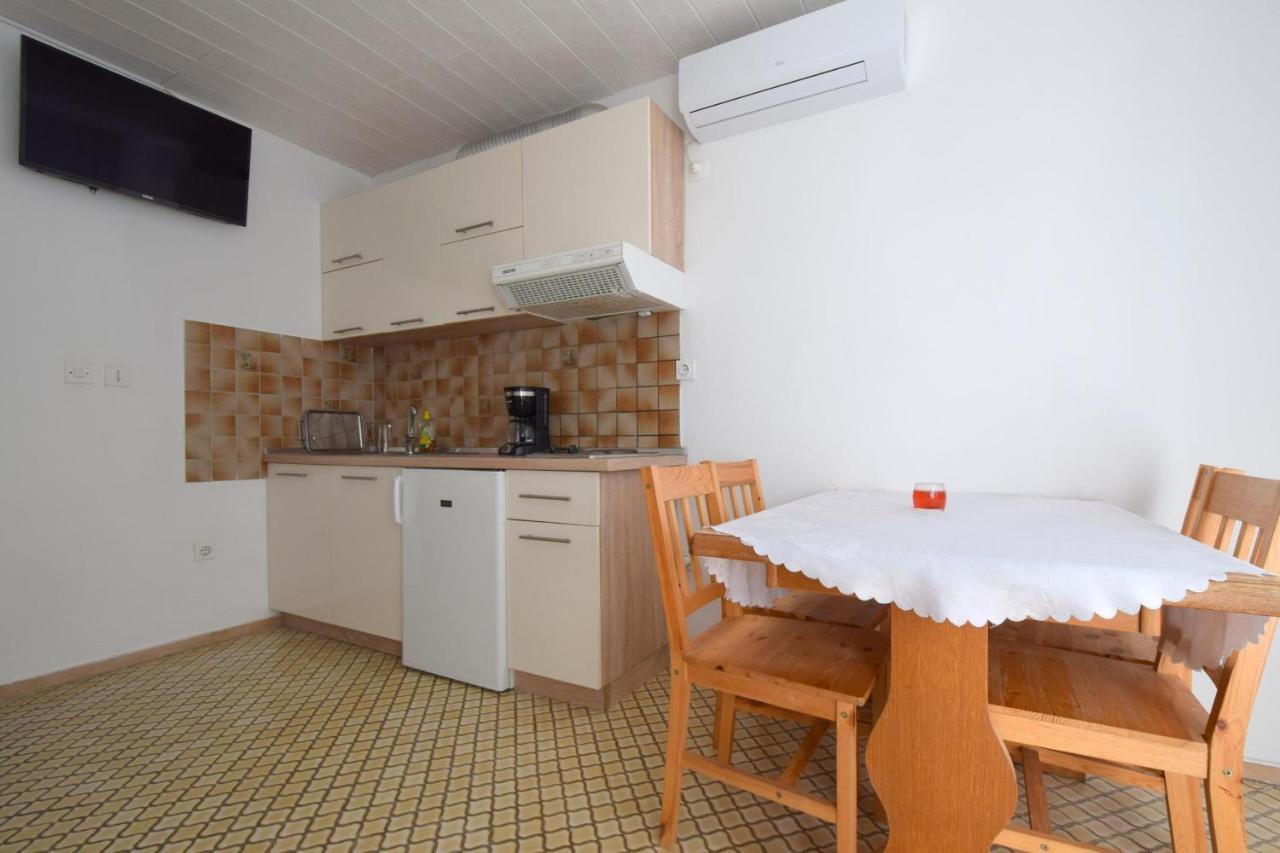 Apartments Buturajac Krk Town Exterior foto